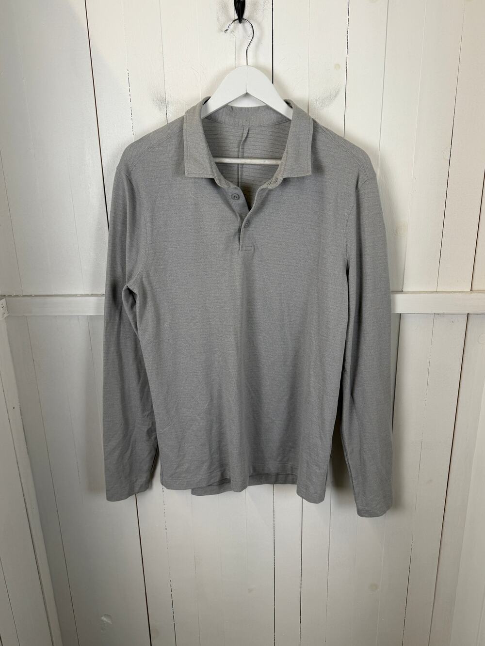 Lululemon Men's Gray Button-Down Shirt Size L Polyester